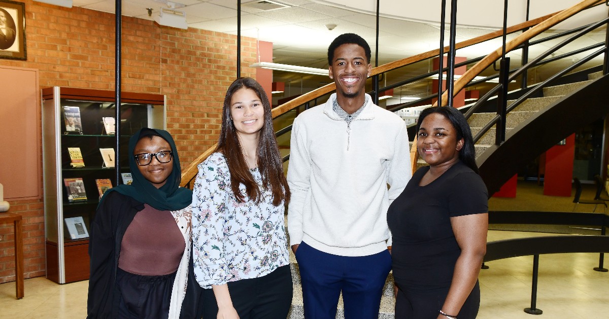 Five students have been named by the DSU Undergraduate Research, Experiential Learning and Honors Program as the winner of its annual awards and as the beneficiaries of scholarships made possible by the sponsorship of JP Morgan Chase & Co. ow.ly/z3ZX50Rr4Rf