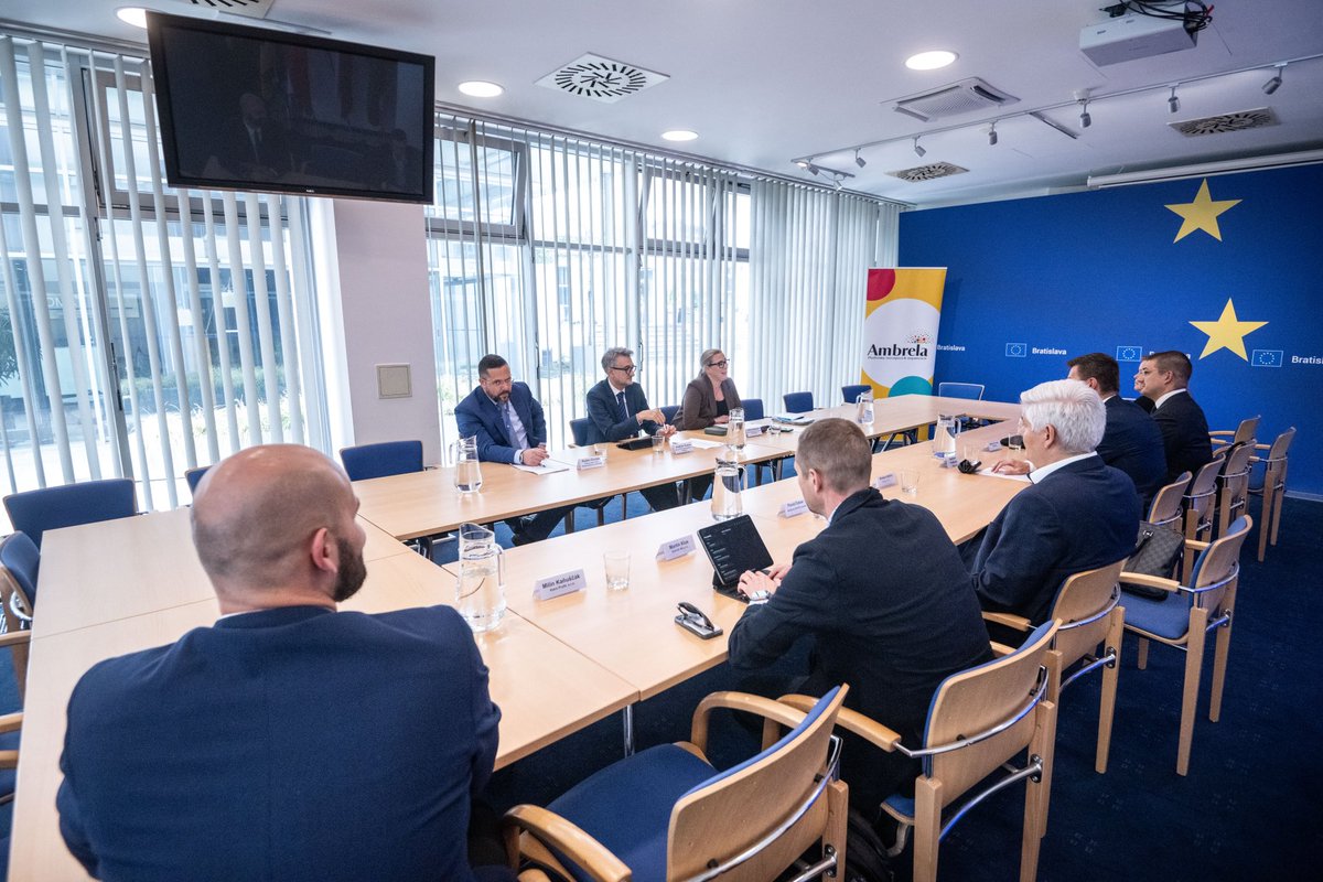 I want to ensure that also small 🇪🇺 Member States and SMEs can seize #GlobalGateway opportunities. I had a good chat with 🇸🇰 private sector about investing in emerging markets. Together with Eximbanka, we will co-organise an event for the companies in Bratislava in June.