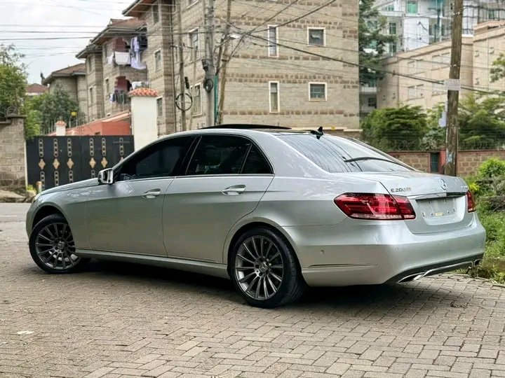 2014 MERCEDES BENZ E200

Price. Kshs. 3,790,000/=

2000cc
Back Camera
Panoramic Sunroof
Steering Wheel Control
Leather Interior 
Alloy Rims 
 
🏢 Call Or WhatsApp Us. 

📲  Contact :: 0790726424