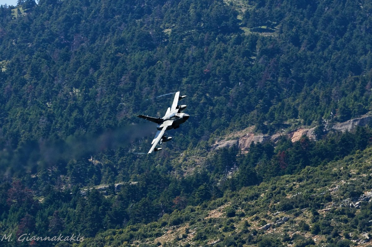 Tornado warning
Panavia Tornado IDS of the Aeronautica Militare (Italian Air Force)
#ΠΑ #Ηνιοχος #ηνιοχος23 #Ιταλία @hafspokesman #HAF #hellenicairforce #iniohos #Iniochos #iniochos2023 #italianairforce #aeronauticamilitare @ItalianAirForce #tornado #tonka #panavia #tornadoids