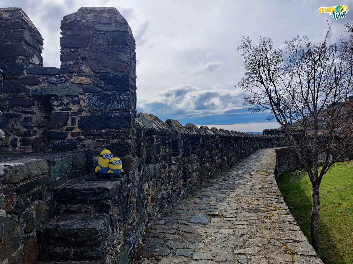 Si visitas #Bragança no dejes de pasear por su muralla y sentirte como un soldado oteando el horizonte 👀. Después date una vuelta por la ciudad, una de las más chulas del norte de #Portugal 😍 👉 bit.ly/QueVerBraganza @visitportugal @turismoportugal @visitportonorth