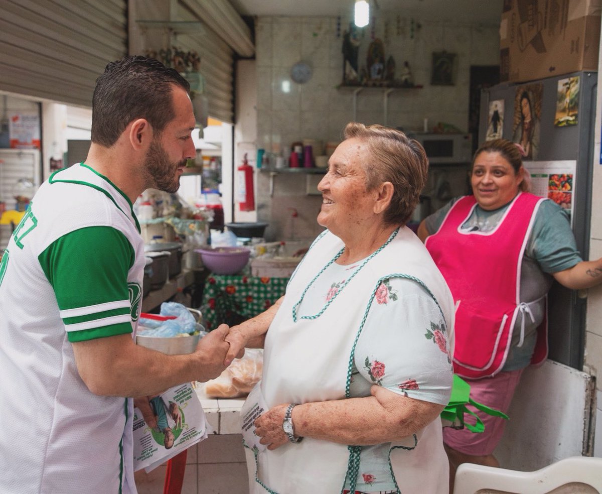 Recorrimos con Gerardo el #Mercado de San Felipe hoy, compartiendo con la comunidad y escuchando sus necesidades. ¡Juntos, construiremos un futuro mejor para todos! #daleverde