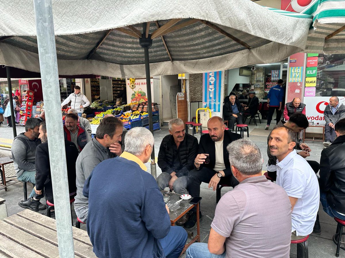hasantogar's tweet photo. Pazartesi günü Her köşesinde ayrı bir koyu sohbetin olduğu hemşehrilerimizin çay  davetlerine  ve sohbetlerine ortak olduk https://t.co/XlxBf5mfr0