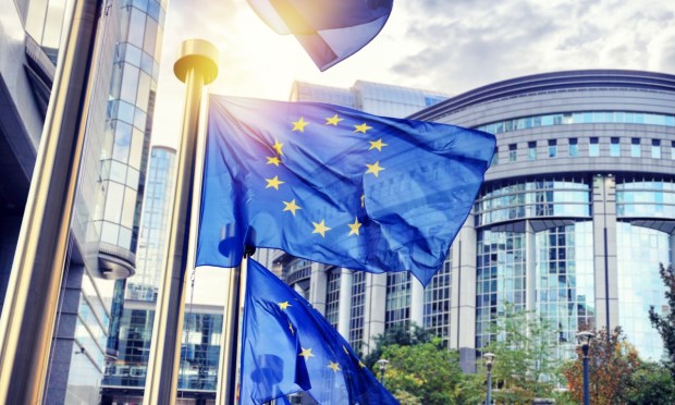 EU Antitrust Chief Margrethe Vestager Says #AI Needs ‘Vibrant #Competition’ pymnts.com/artificial-int… v/ @BetaMoroney #GenerativeAI @DeepLearn007 @Nicochan33 @mvollmer1 @jblefevre60 @FrRonconi @BetaMoroney @bimedotcom @mikeflache @drsharwood @efipm