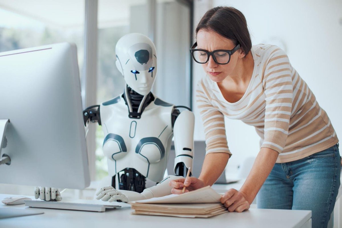 The Rise Of The Chief #AI Officer: Is A Board Equivalent Necessary? buff.ly/3UvIQg1 #MachineLearning #Leadership #Automation @stratorob @MargaretSiegien @fogle_shane @3BodyProblem