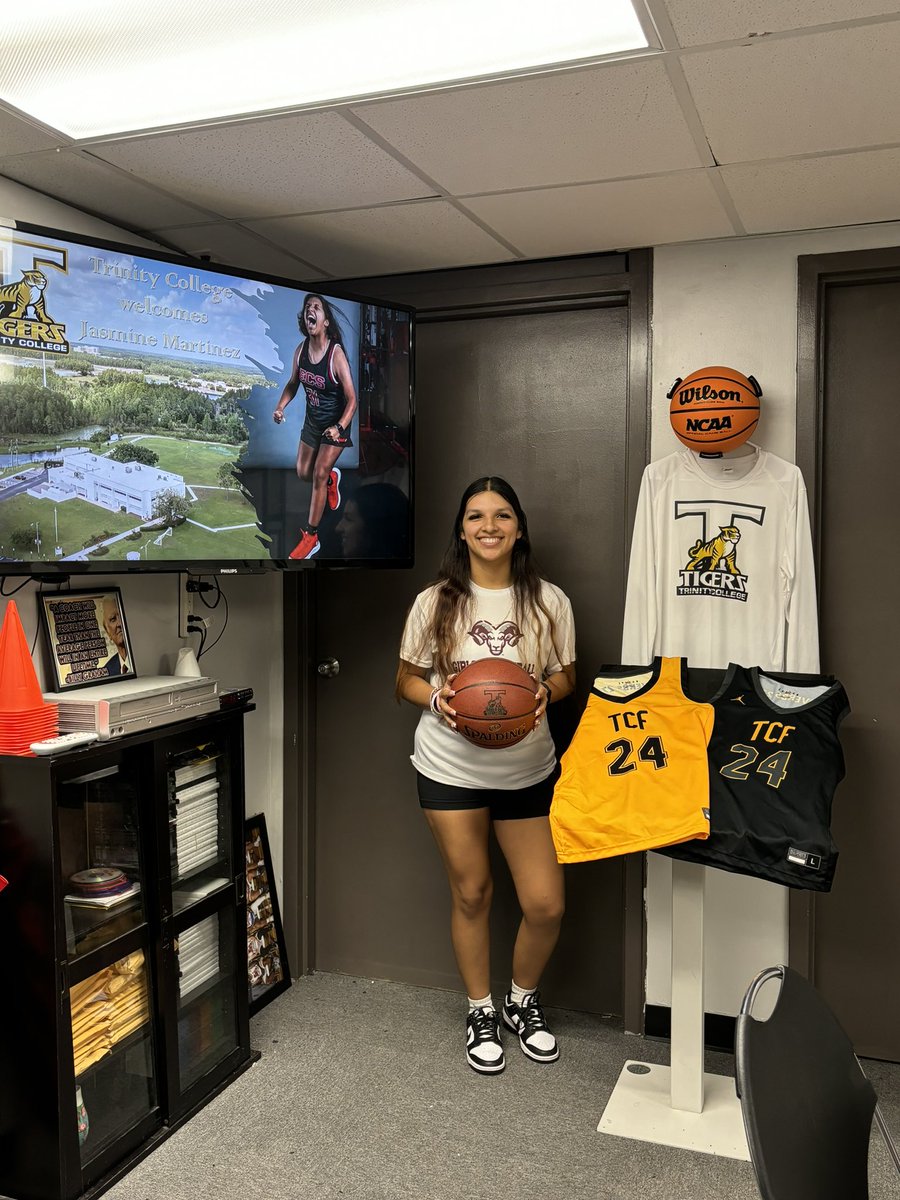 I’m blessed to receive an offer from Trinity College of Florida!!💛🖤<a href="/CoachDLJohnson/">Coach Johnson</a>