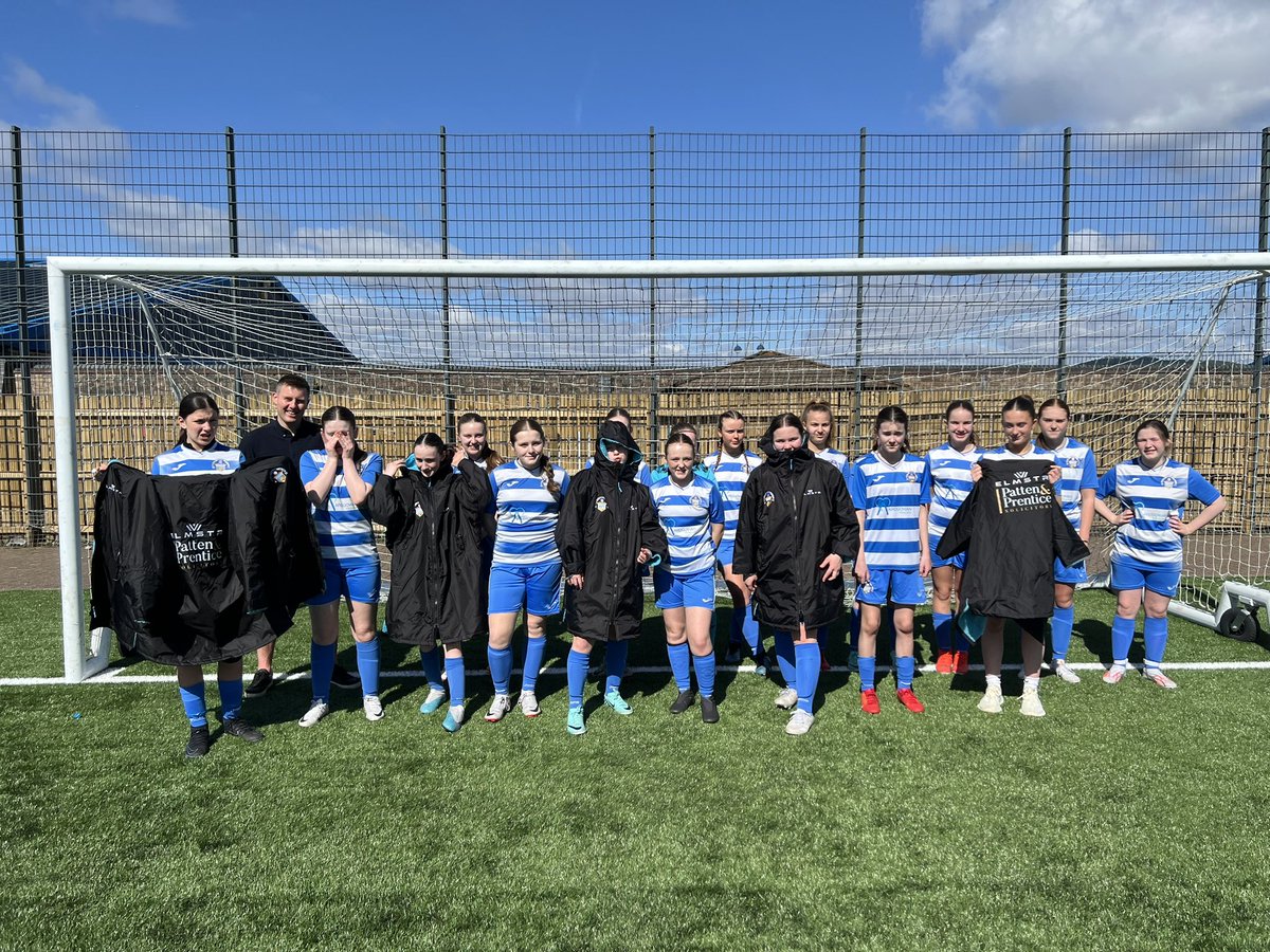 Tongirls14s's tweet image. As a team we would like to say a big thank you to  @Pattenprentice for sponsoring the purchase of Dry Robes for the girls. With the Greenock weather they will no doubt come in very useful.