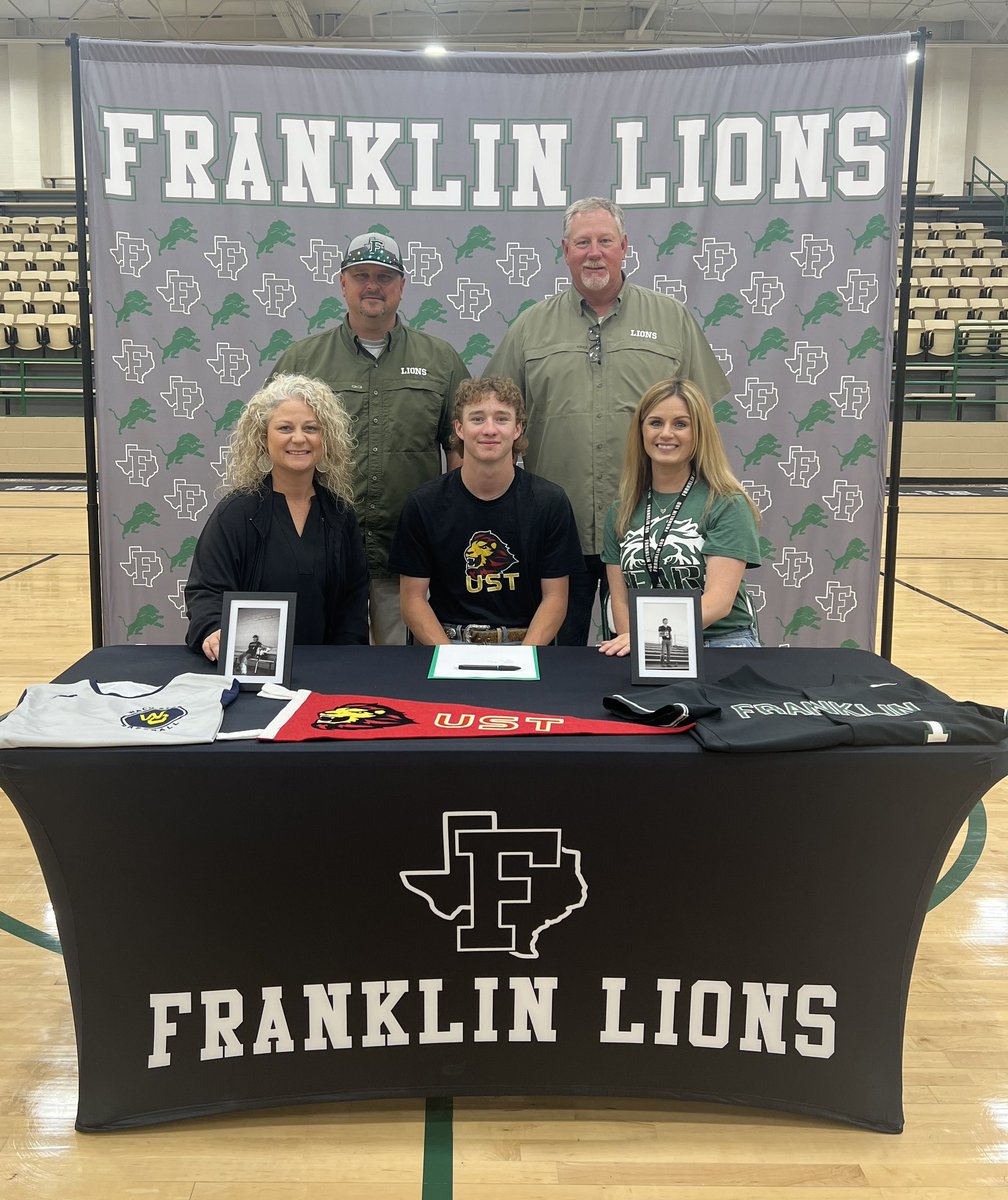 Congratulations to Blake Audrey! Blake has signed his commitment letter to play baseball next year for the University of St. Thomas in Houston. @FranklinLionBSB @USTCeltsBSB @bautrey_9