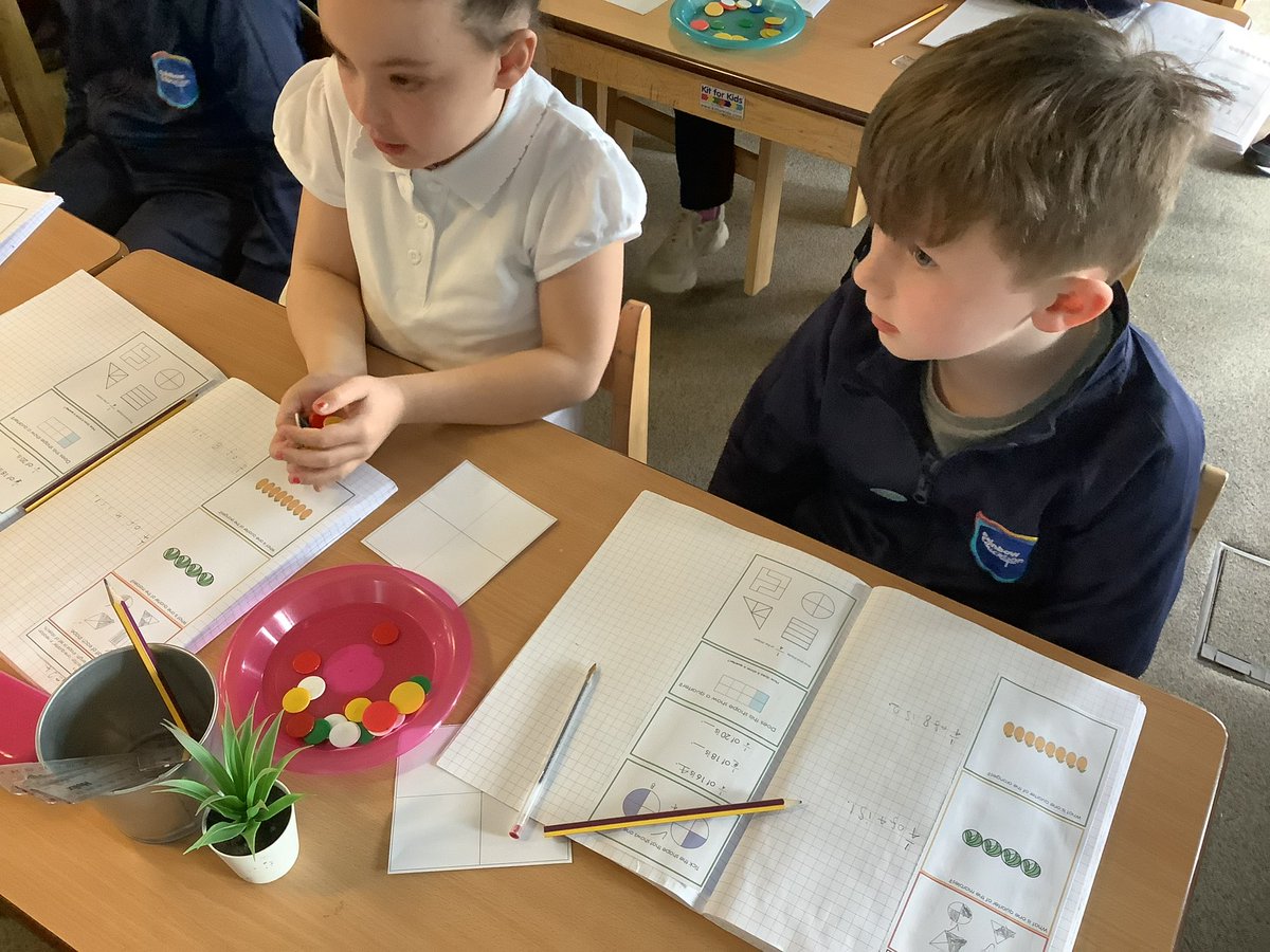 In maths, Y2C have been learning about fractions. They used counters to work out one quarter of an amount. #CroxtethMaths <a href="/CroxtethC/">CroxtethCPS</a> <a href="/RainbowEduMAT/">Rainbow Education MAT</a>