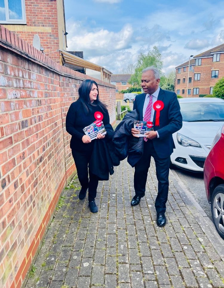🌹Brilliant response @ the doorstep this morning in Southall West Ward for @SadiqKhan for Mayor & Our very own @BassamMahfouz GLA Member🌹 Circle in 2nd May 2024. Use your 3 votes 4 @LondonLabour Bring ID. ONLY YOU CAN MAKE CHANGE HAPPEN!! @_petermason @EalingCouncil