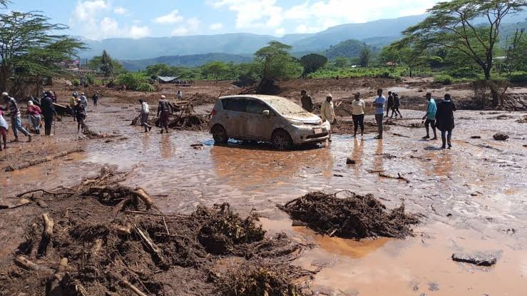Kenya postpones school reopening as floods kill over 100 - #ChimpReportsNews chimpreports.com/kenya-postpone…