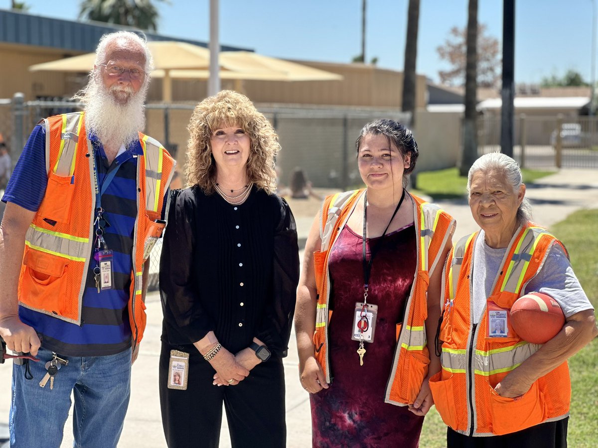 Meet the amazing @GESD40 Glendale American Campus Monitors! Thank you for all you do! @SegottaJones