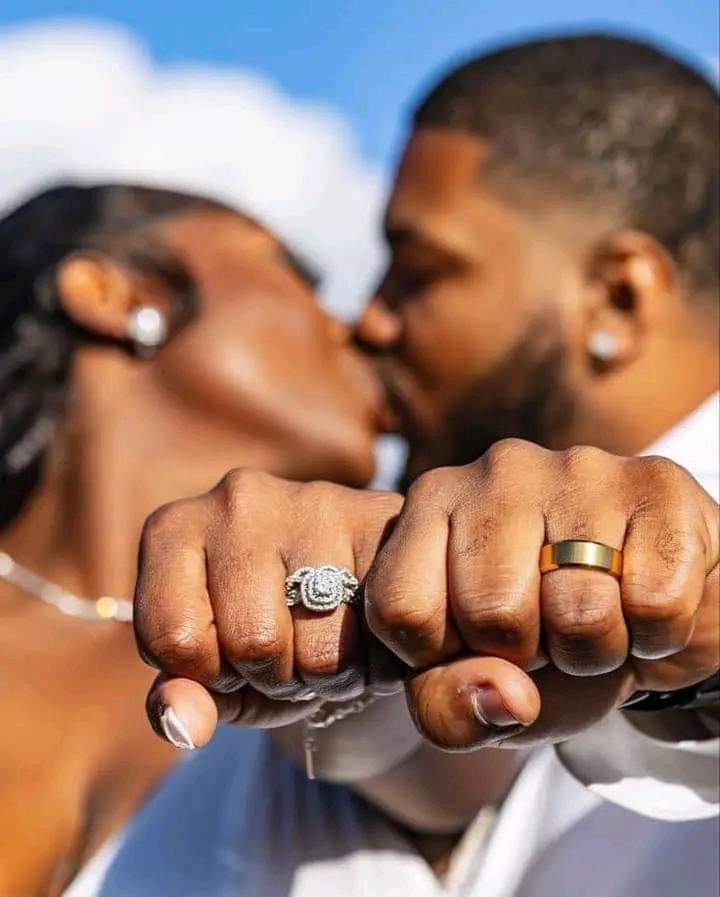 Why are women's wedding ring fancier than men's 🤔