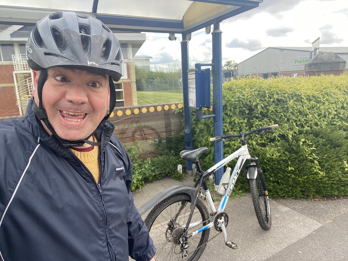 Another 12+ miler this morning in the Dearne Valley along @TPT_National & taking in fab wildlife & views! Great to see the swans, geese, ducks & a coot nesting! Knackered myself up a bit & had to have a nap this afternoon! 😳🤣 #MondayMotivation #MentalHealth @CanalRiverTrust