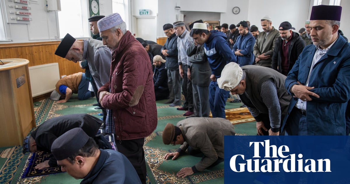 ‘The hot topic is the war’: West Yorkshire’s Muslim voters feel politically homeless theguardian.com/uk-news/2024/a…