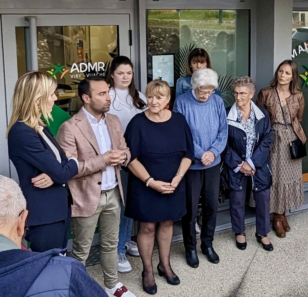 fbenoit74's tweet photo. Inauguration des nouveaux locaux de l’#ADMR Viry/ Vuache.

L’occasion de remercier Anne Marie Bussat, Présidente de l’association, l’ensemble des bénévoles, ainsi que l’ensemble des 23 employés qui travaillent au maintien à domicile des bénéficiaires. https://t.co/gzDLFG2PwY