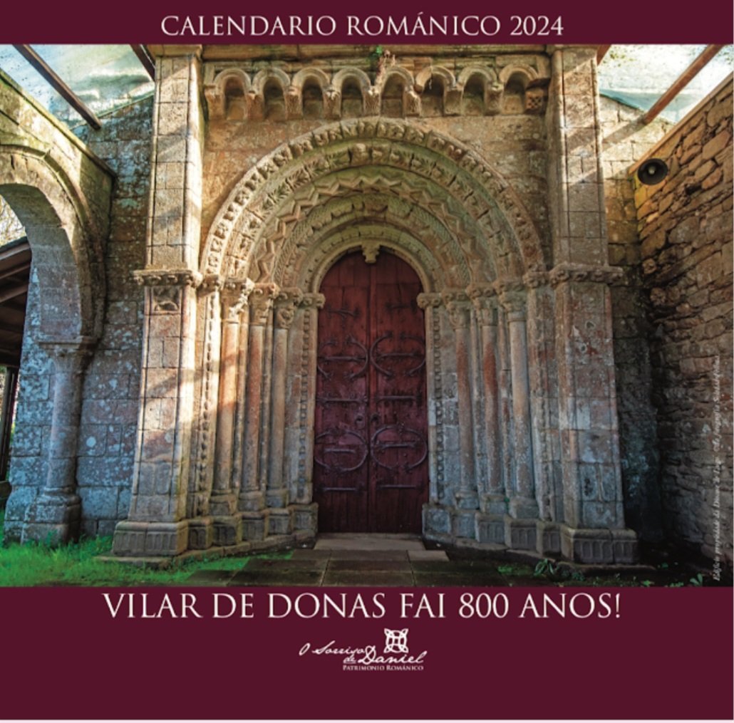 O #Calendario2024 da Asociación  @sorrisodedaniel , adicado aos 800 anos d #VilarDeDonas 😌

'#VilarDeDonas fai 800 anos ! ' 

📷 @SoleFelloza 🤩
#Patrimonio #Románico
#QueSeVexaOPatrimonio ✅️

#PalasDeRei #AUlloa
Edificio propiedade @DioceseLugo