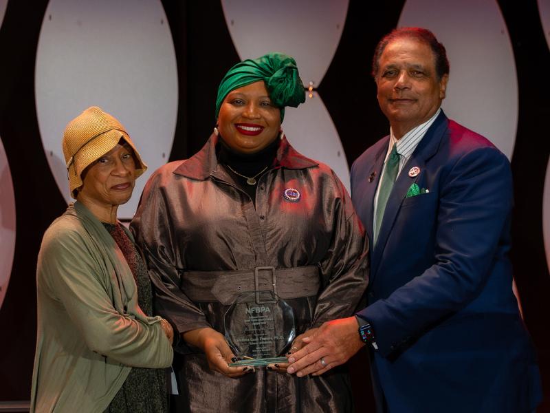 Program Director Halima Leak Francis, Ph.D., was awarded 2024 Educator of the Year by <a href="/nfbpa1/">NFBPA National</a>  for her commitment to excellence in the teaching of public administration. 

🔗sopa.tulane.edu/news/sopa-prog…