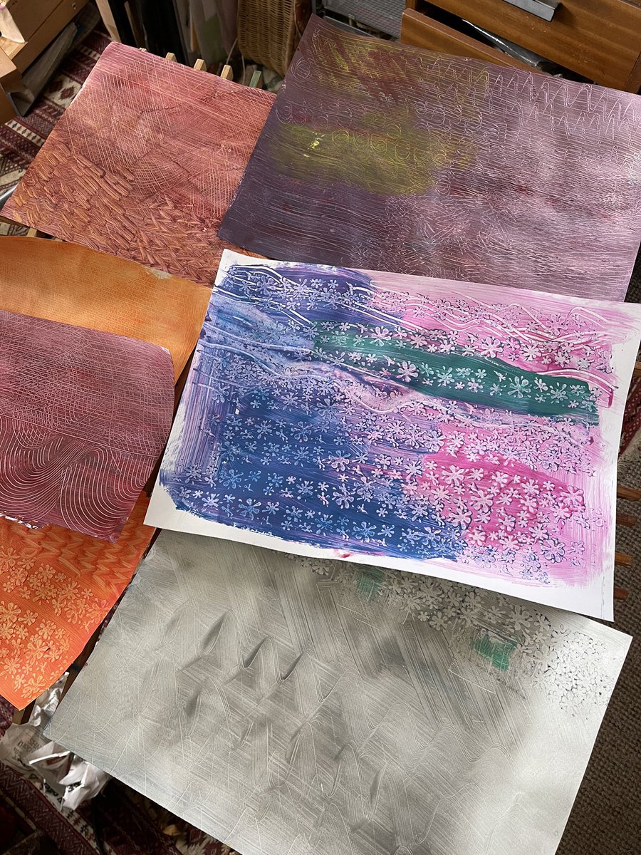 TessaJaneDesign's tweet photo. Flour paste papers, drawing with scissors #mycreativeweek feel they are too complex & hope to get time to work on this. A lot of appointments & not enough time! #sensingplace #gardens with @LyddonDebbie #fibreartstaketwo https://t.co/MztJsTdx9t