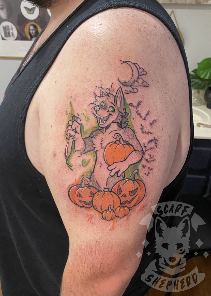 Just because it's summer doesnt mean you can't be spooky! 🎃👻
--------------------------
Halloween-themed fursona tattoo for <a href="/Axelthehusky1/">Axelthehusky</a> !