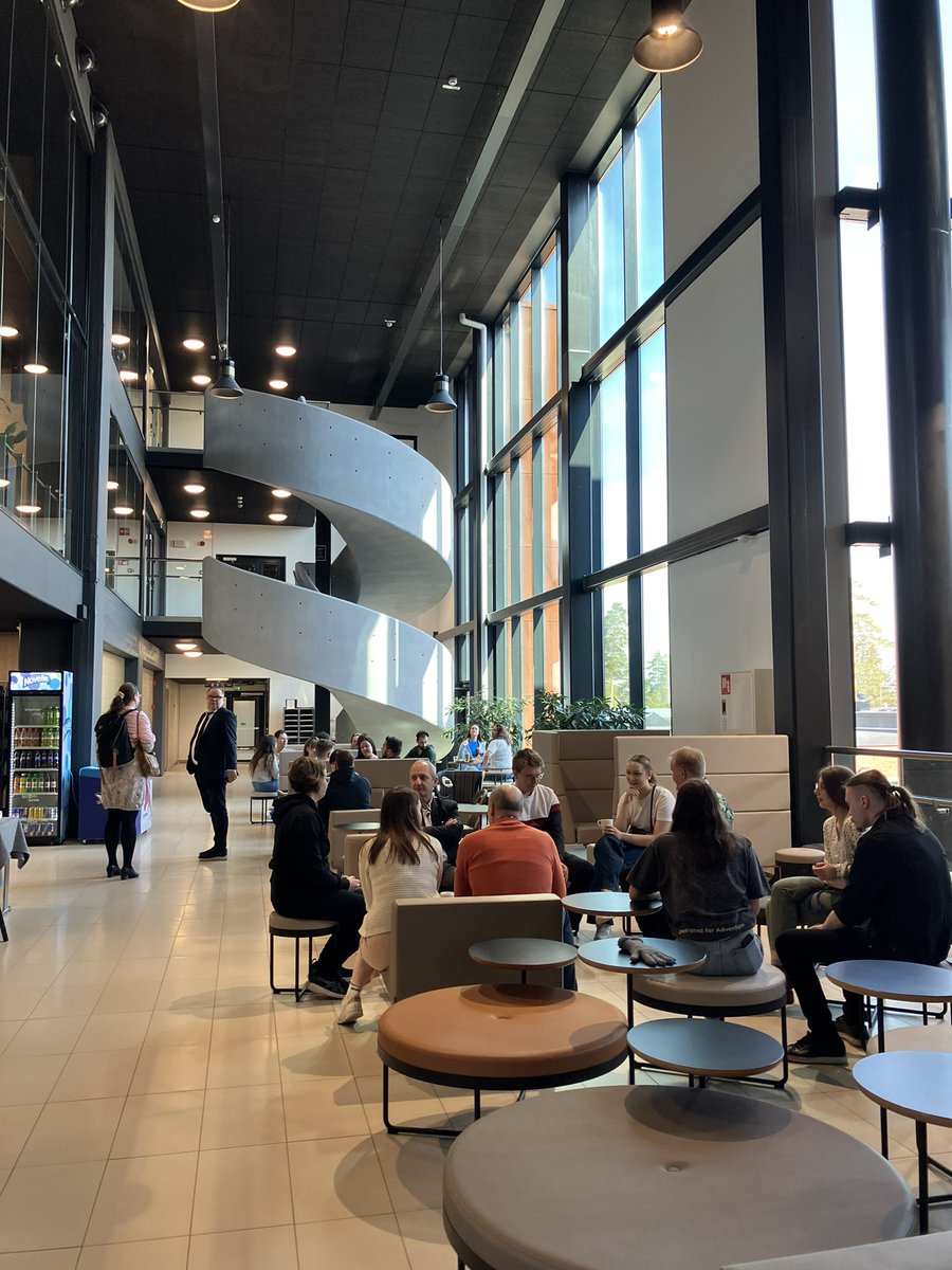 Kuulin tänään, että <a href="/UniLUT/">LUT University 🚀</a>'ssa on Suomen tyytyväisimmät opiskelijat, jotka myös työllistyvät hyvin. Hienoa! #Kouvola'n yksikössä alkaa syksyllä elintarviketeollisuuden prosessitekniikan maisteriohjelma,jota myös #Kymin100 -säätiö tukee. Kiinnostavaa uutta Suomessa👌