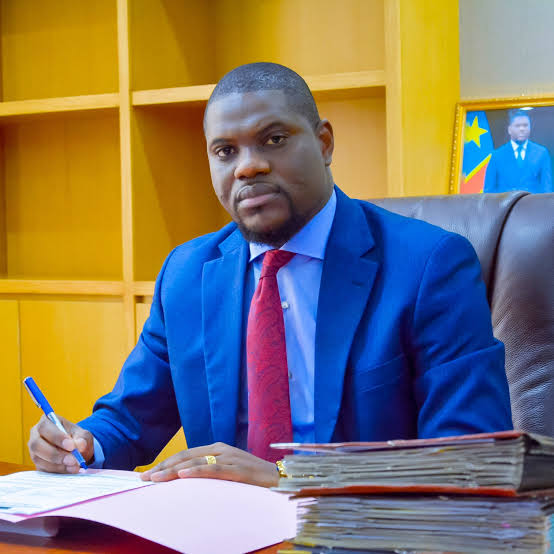 Félicitations Mr Le Gouverneur élu @gracebilolo pour cette belle victoire ✌.
Pour votre mandat nous souhaitons voir la province du Kongo Central exceller en gestion et développement.
Bonne chance à vous.
#Placeàlajeunesse