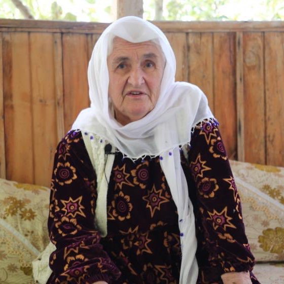 83 yaşındaki Makbule Özer günlerdir olduğu gibi bu geceyi de cezaevinde geçirecek. ATK’nin “cezaevinde kalabilir” raporu verdiği Makbule Özer, 2 ay 6 gün hapiste kalacak! 83 yaşındaki bir kadın nasıl cezaevinde kalır? Nasıl?

#MakbuleÖzerİçinAdalet