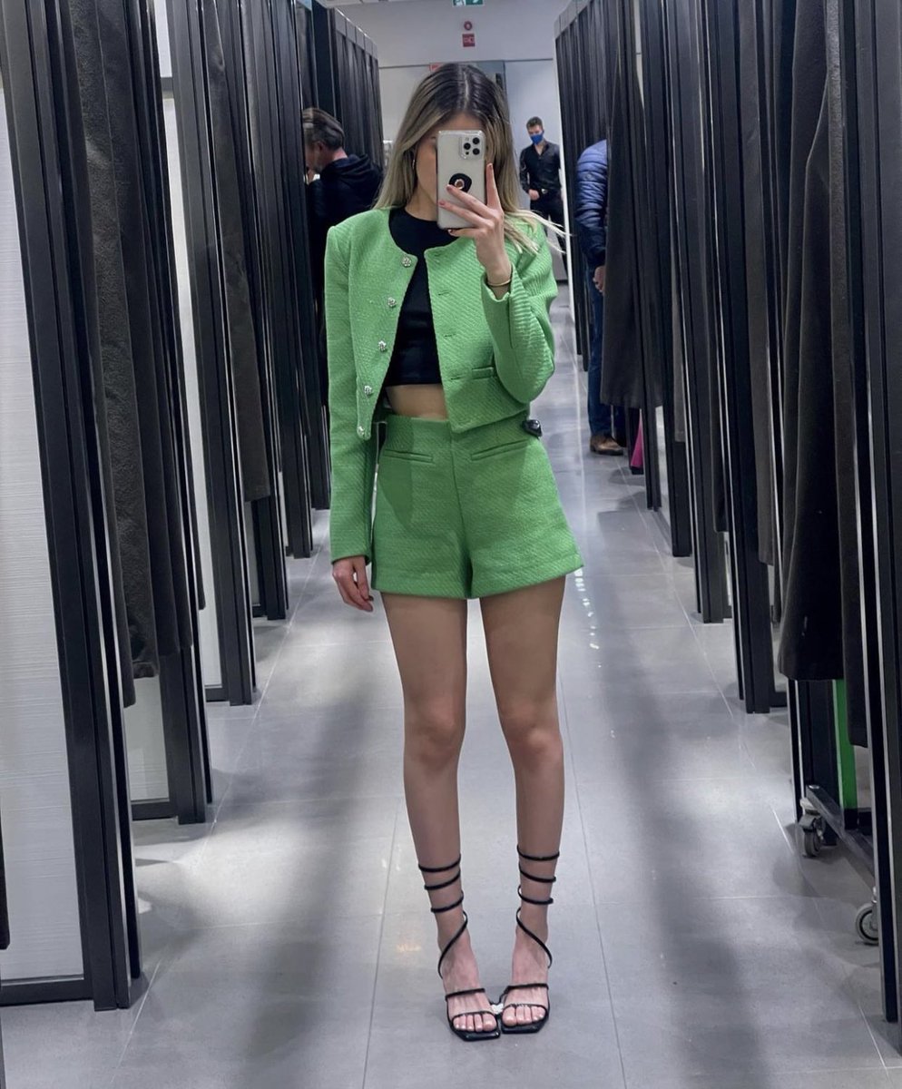 FriereMaria's tweet image. How do I pretty look 😆😊