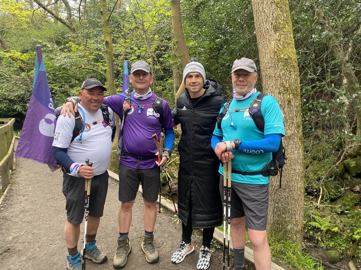 @BBCLookNorth @BBCLeeds @yorkshirepost @Welcome2Yorks @YorksBylines @WYpartnership @WNYChamber @Yorkshire2018 @YorkshireTea @YorkshireSport @yorkpress @BBCYork @thisisyo1 @theyorkmix @yorkshirelive @hulllive @talkSPORT @TSBreakfast Today’s surprise #RugbyLeagueLegend appearance to support @3dadswalking 

Which Legends will be joining us tomorrow? 

#SuicidePrevention #RugbyLeague