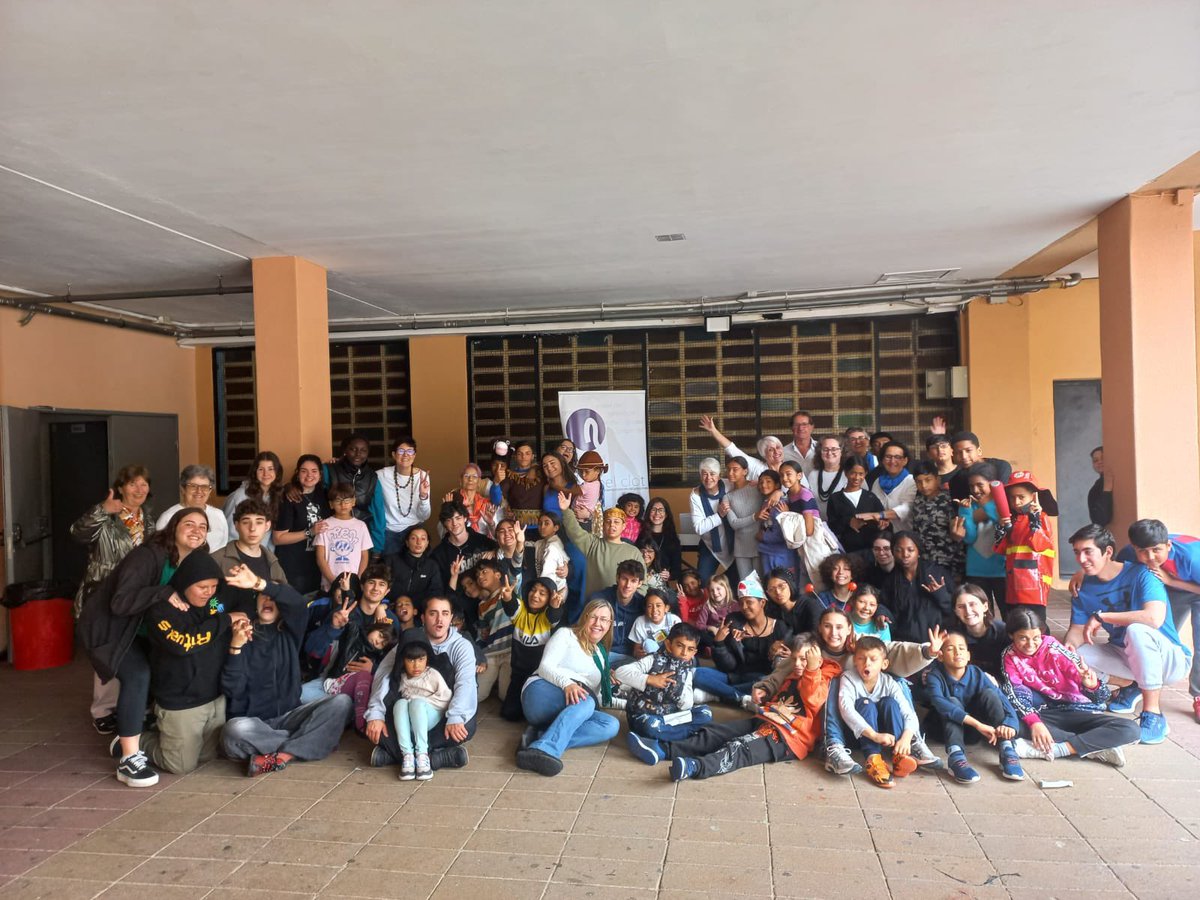 C.E. Lluís M. Chanut tweet media