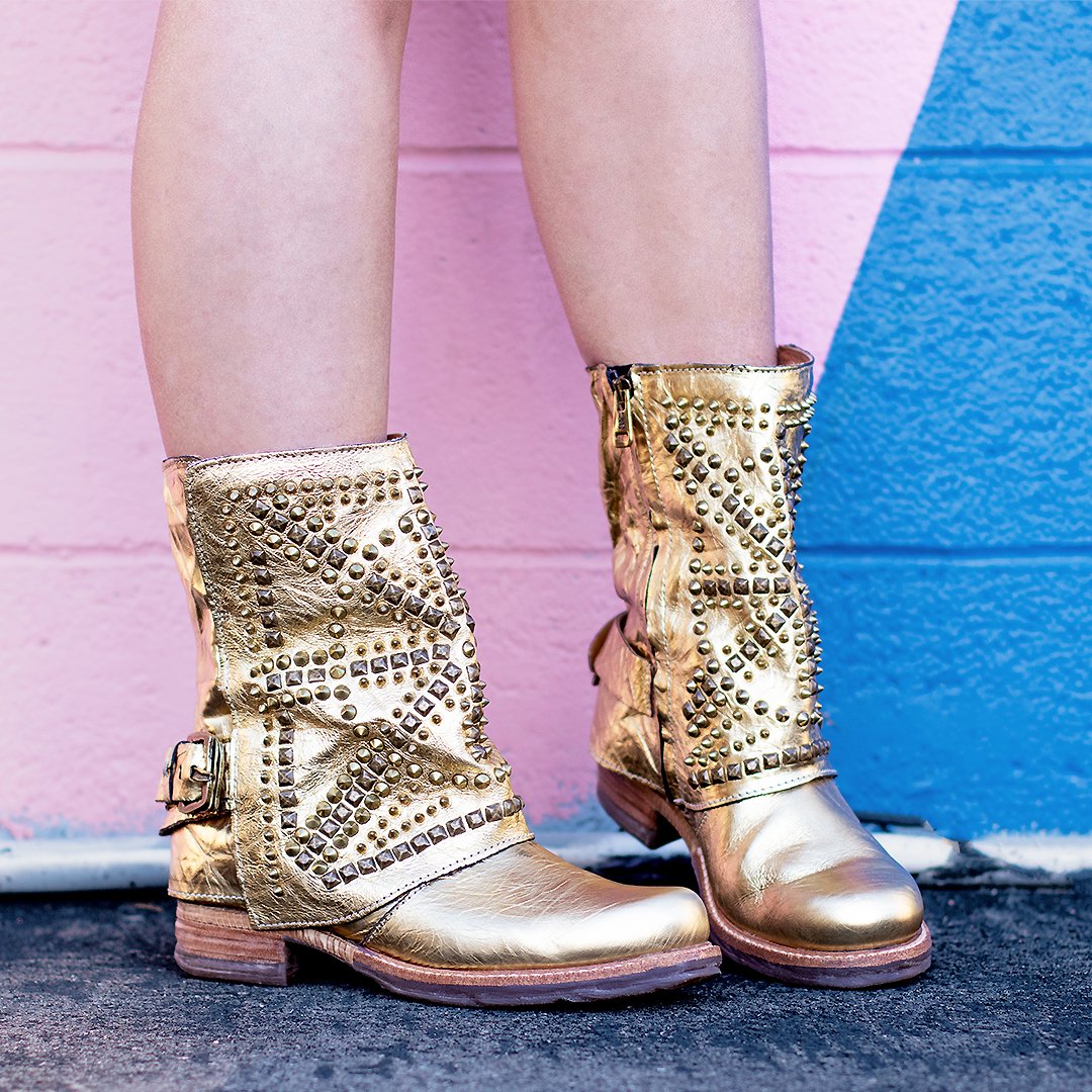 The high-shine Sabey is the star of the show! 🖤 #as98 #sabey56907 as98.net/sabey.html?utm…