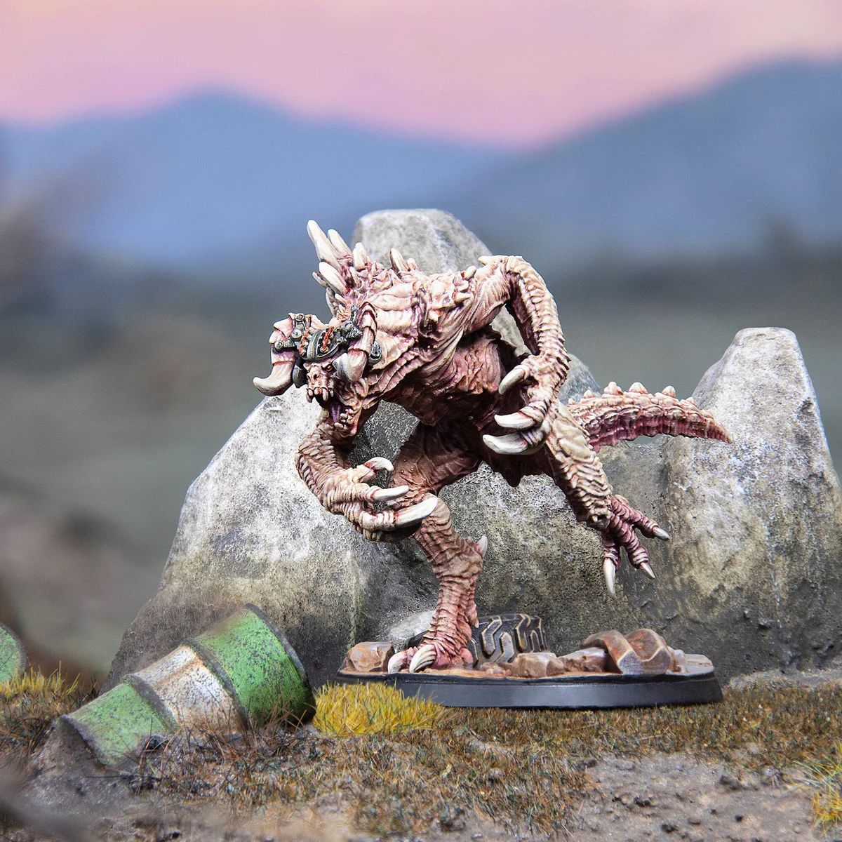 What’s more terrifying a wild Deathclaw or one mind-controlled by the Enclave? Grab this mini for ✨33% off✨ now! 🇬🇧 buff.ly/49ZqB7e 🇺🇸 buff.ly/3xWQM1n #Fallout #minipainting