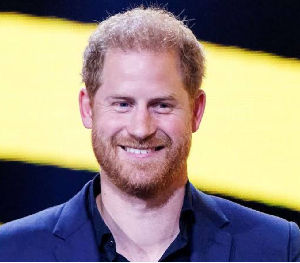 At the end of the day, who do you think of when you hear #Invictus ? Yup, that’s right, you think of #PrinceHarry no other “royal” good luck replacing him.
#WeloveyouHarryandMeghan 
#WeloveyouHarry 
#Sussexsquad
#Sussexes