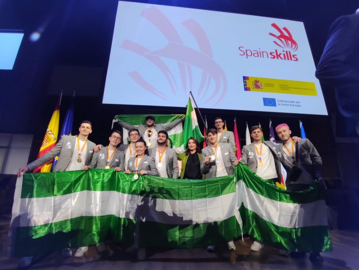 🏅 Jóvenes de Andalucía han participado este mes en el Campeonato Nacional de Formación Profesional SpainSkills, llevando a nuestra comunidad autónoma hasta lo más alto del torneo, con un total de 11 medallas, 7 de oro y 4 de plata. ¡Enhorabuena, cracks! 👏👏