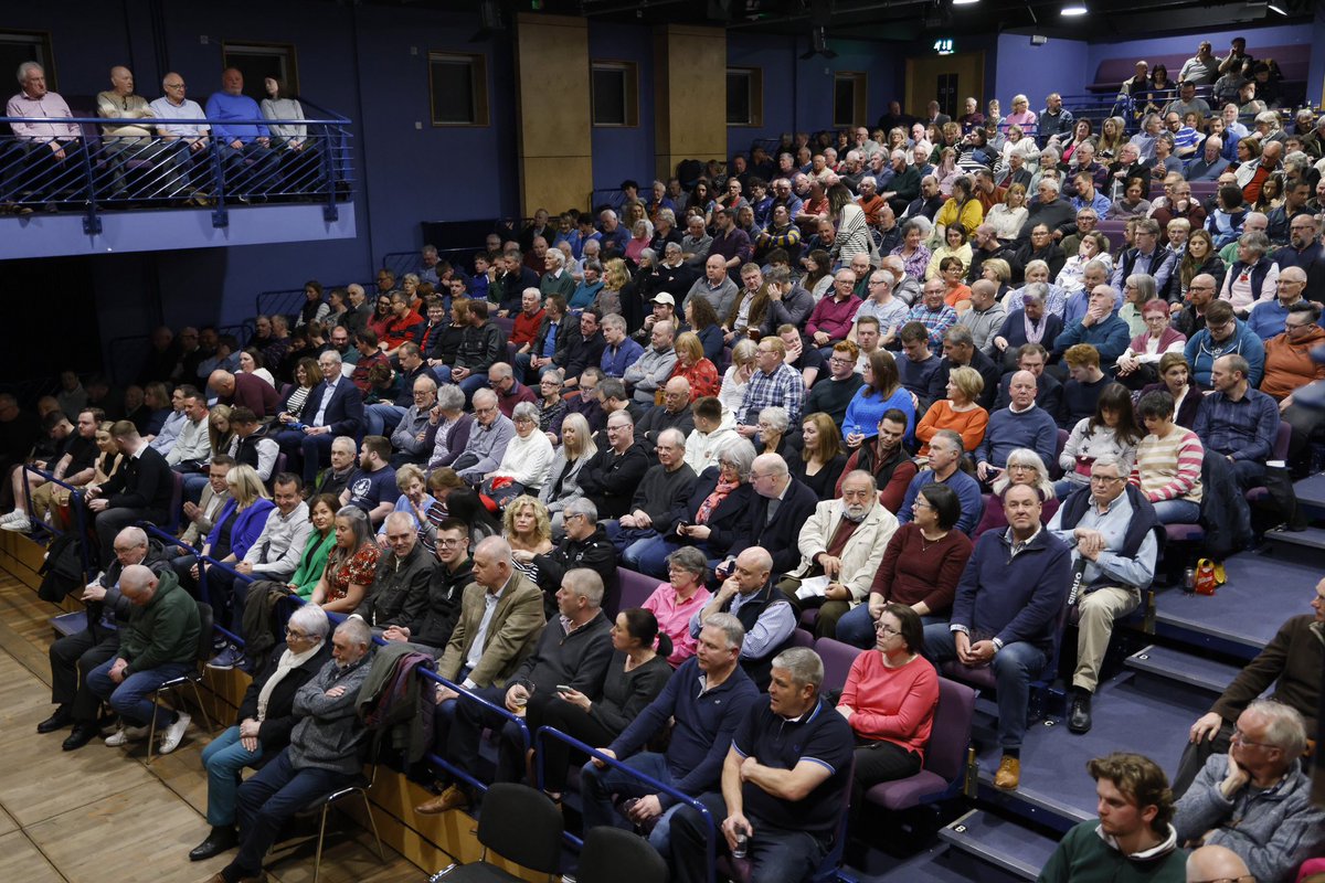 Thank you to everyone that came along to a sold out @blaketheatre last night for our Evening with Warren Gatland. Gats was on great form, the audience was brilliant. Loved it! See you again soon! Thanks to @twmpix for the amazing photos