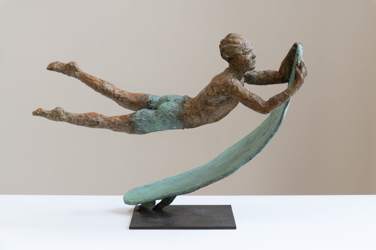 Tatiana’s sculptures have a distinct style, embracing movement and depicting athleticism. Read the full interview with Tatiana Potapova in the latest issue at bit.ly/adspring2024

#supportlocalartists #artistsindc #dcartgallery  #sculptureart #sculptureartist #sculpturestudio