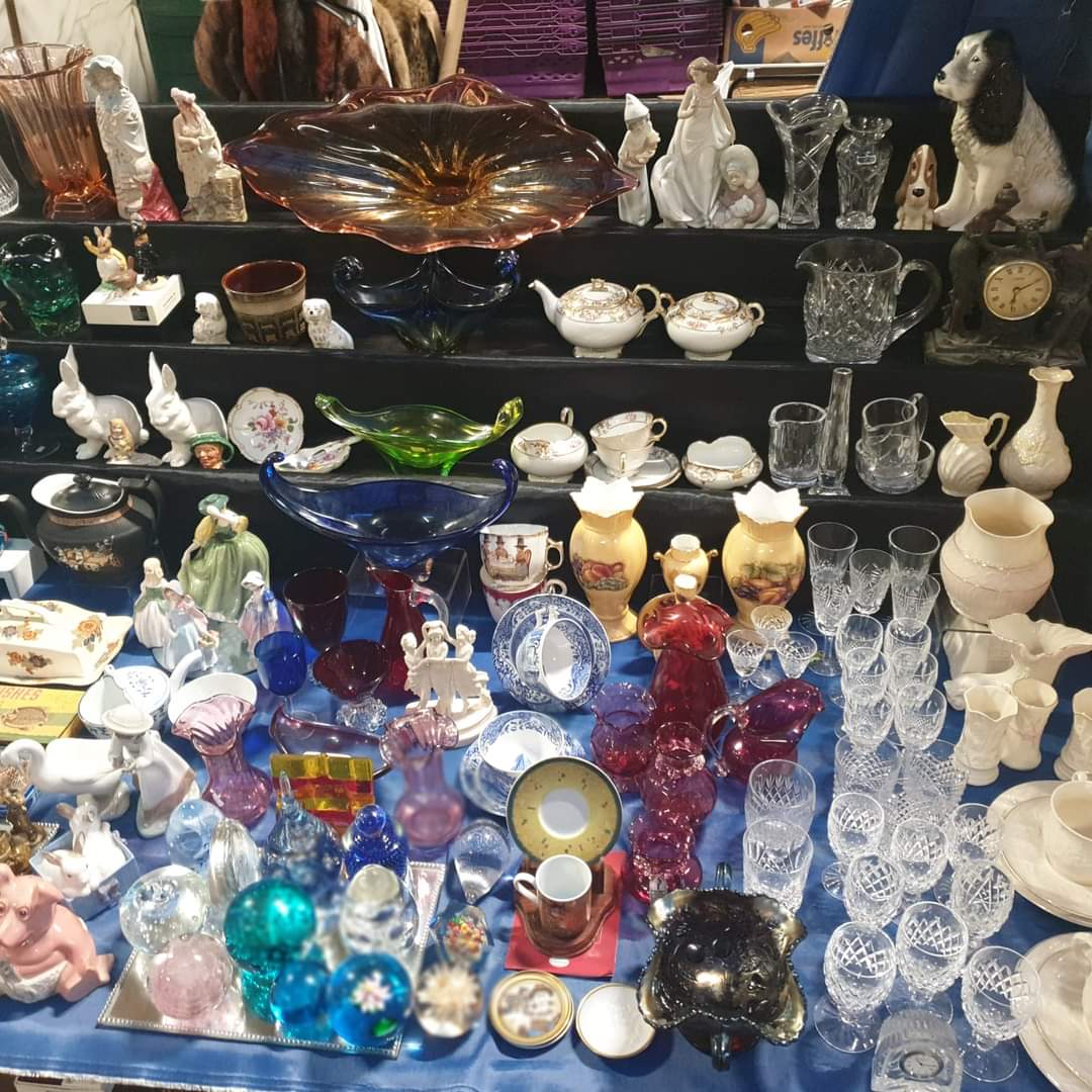 Collectable Curios will be trading at Shane's Castle Steam Rally Sunday 5th & Monday 6th May 2024! Come visit us and have a great couple of days out with all the family.

shanescastlesteamrally.co.uk

#Collectables #Curios #Antiques #PreLoved  #ShopVintage #StGeorgesMarketBelfast