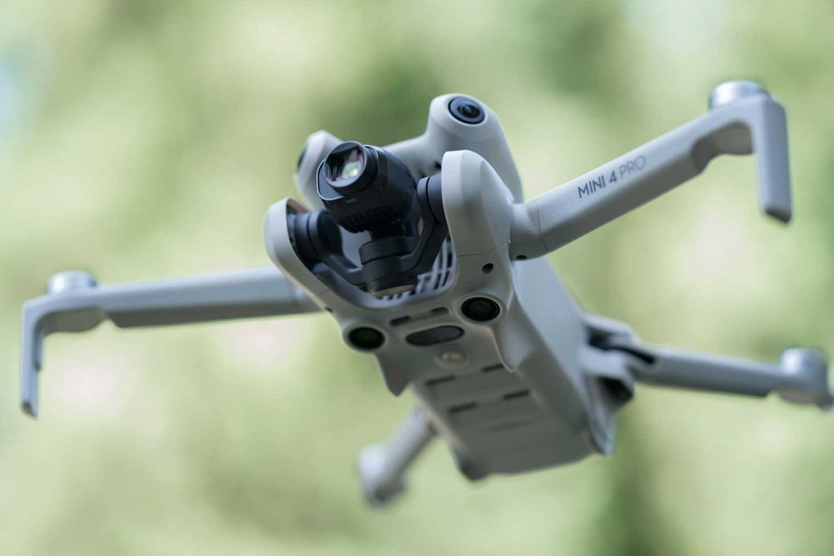 Après TikTok, c'est DJI qui en danger : les États-Unis menacent de bannir le constructeur de drones chinois. journaldugeek.com/2024/04/29/les…