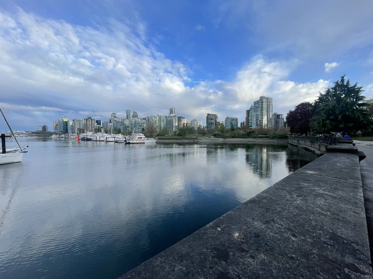 Hopped around the Pacific Northwest. Cannon Beach, Oregon- Seattle, Washington- Vancouver, Canada ⛰️🌊🌞 hiking photos to come!