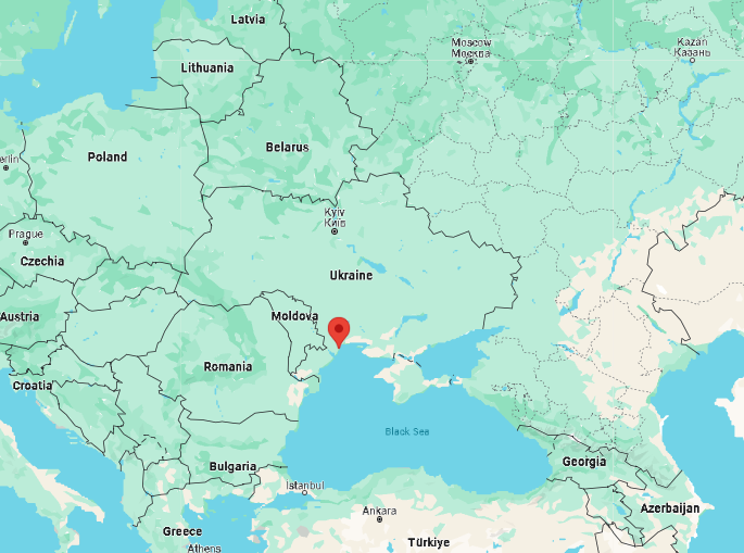 TheDailyGlobal_'s tweet photo. Four civilians lost their lives and 20 others were injured in a Russian missile strike on Odesa today. Oleg Kiper, the head of Odesa OVA, confirmed the casualties. Among the wounded are two children and one pregnant woman.  #Odesa #Russia #Ukraine https://t.co/NGmIE3rrLb
