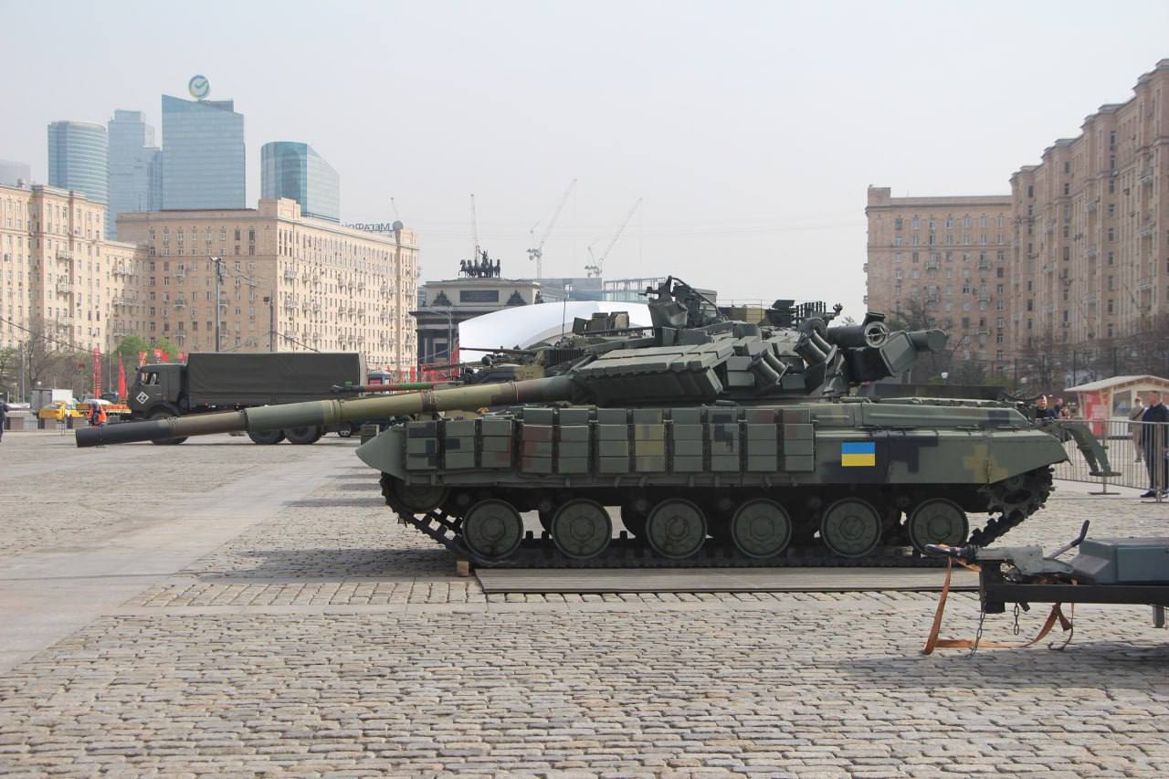 معرض غنائم اسلحة الجيش الاوكراني في موسكو  GMWtewmW4AAuWdd?format=jpg&name=large