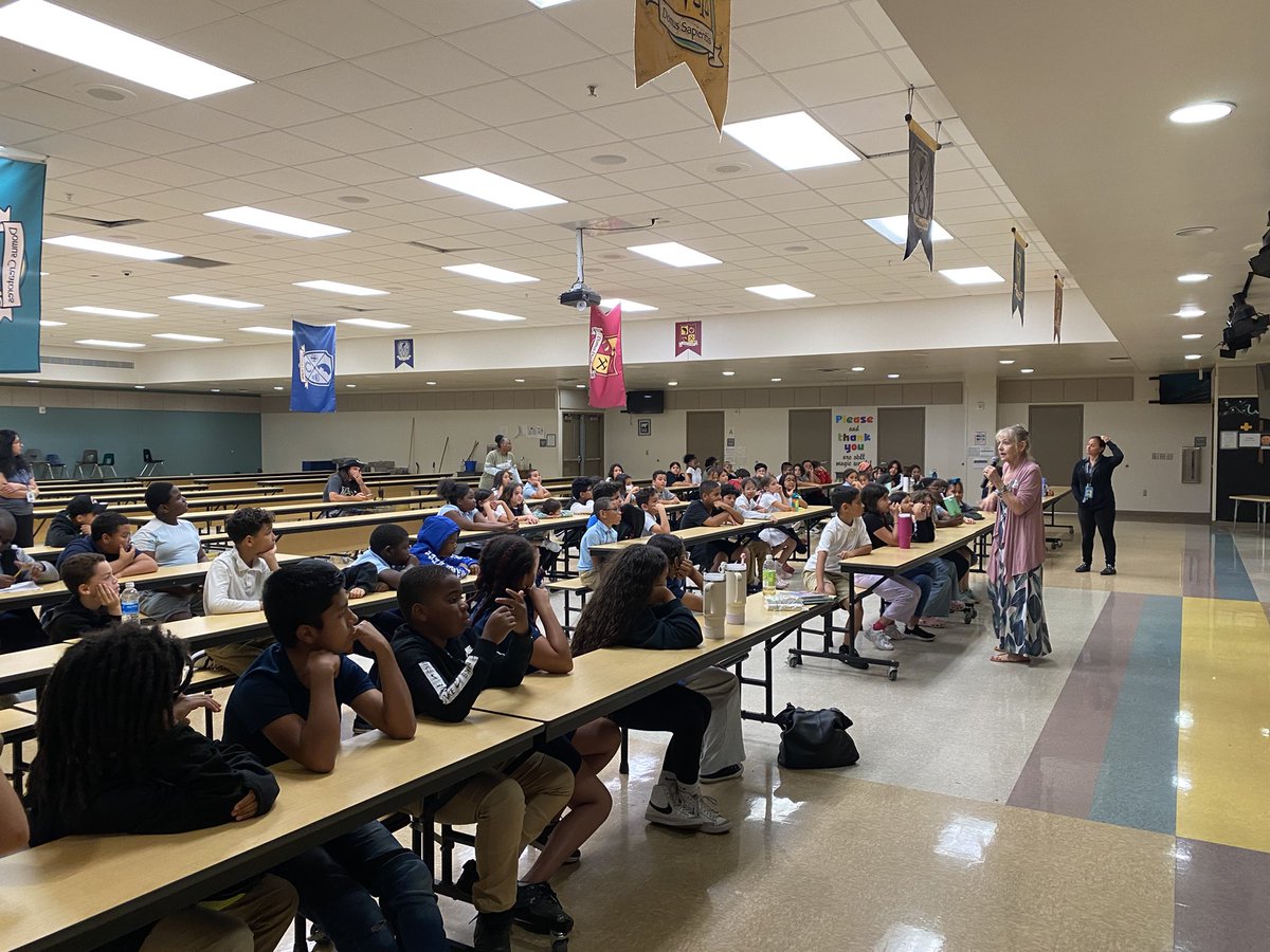 JudyLindquist's tweet photo. Last Author Visit of this school year today. Two sessions, met with both 4th and 5th graders at Meadow Woods Elementary. Had such fun with the kiddos!! #ocps #meadowwoods #schoolauthorvisits https://t.co/t3HXU2ENjU