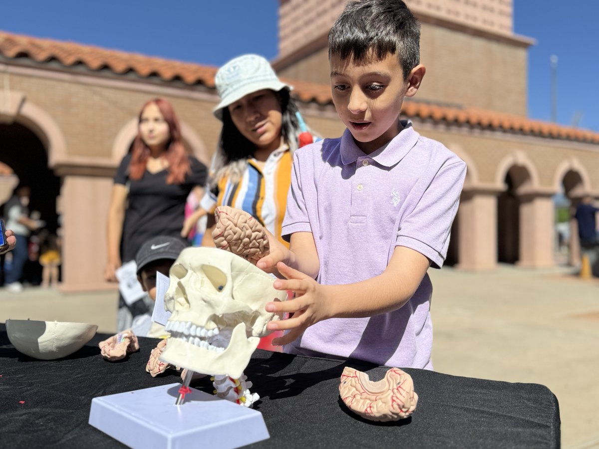 El Paso ISD Family Engagement (@episd_familyeng) on Twitter photo Lots of family fun at the <a href="/csguillenepisd/">Guillen Community Schools</a> Spring Carnival and <a href="/csepisd/">EPISD Community Schools</a> resource fair Saturday. #itstartswithus Lots of family fun at the <a href="/csguillenepisd/">Guillen Community Schools</a> Spring Carnival and <a href="/csepisd/">EPISD Community Schools</a> resource fair Saturday. #itstartswithus