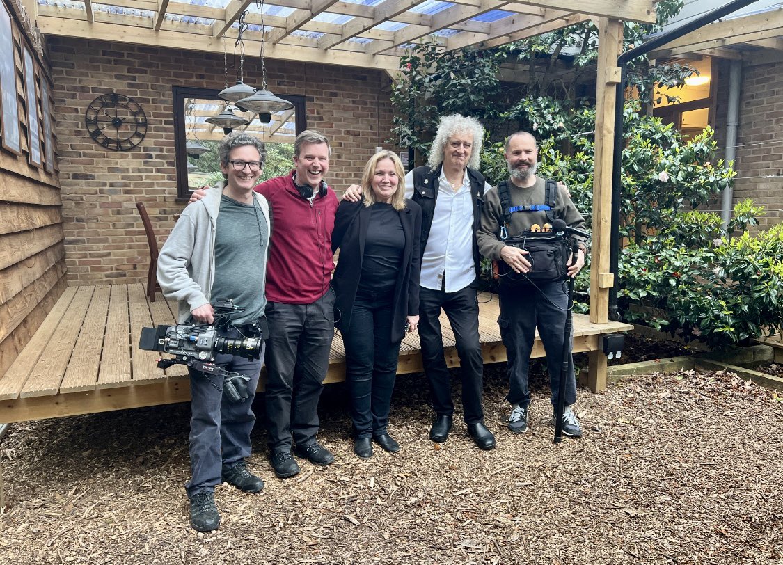 Simply drawn to wildlife, with such a deep sense of empathy &compassion. Focussing on alleviating suffering on the front line & ensuring wildlife is treated with respect & care now, in the future& in law. legalisation. Me & Bri sharing with the wonderful Simon, Paul & Nick xxx