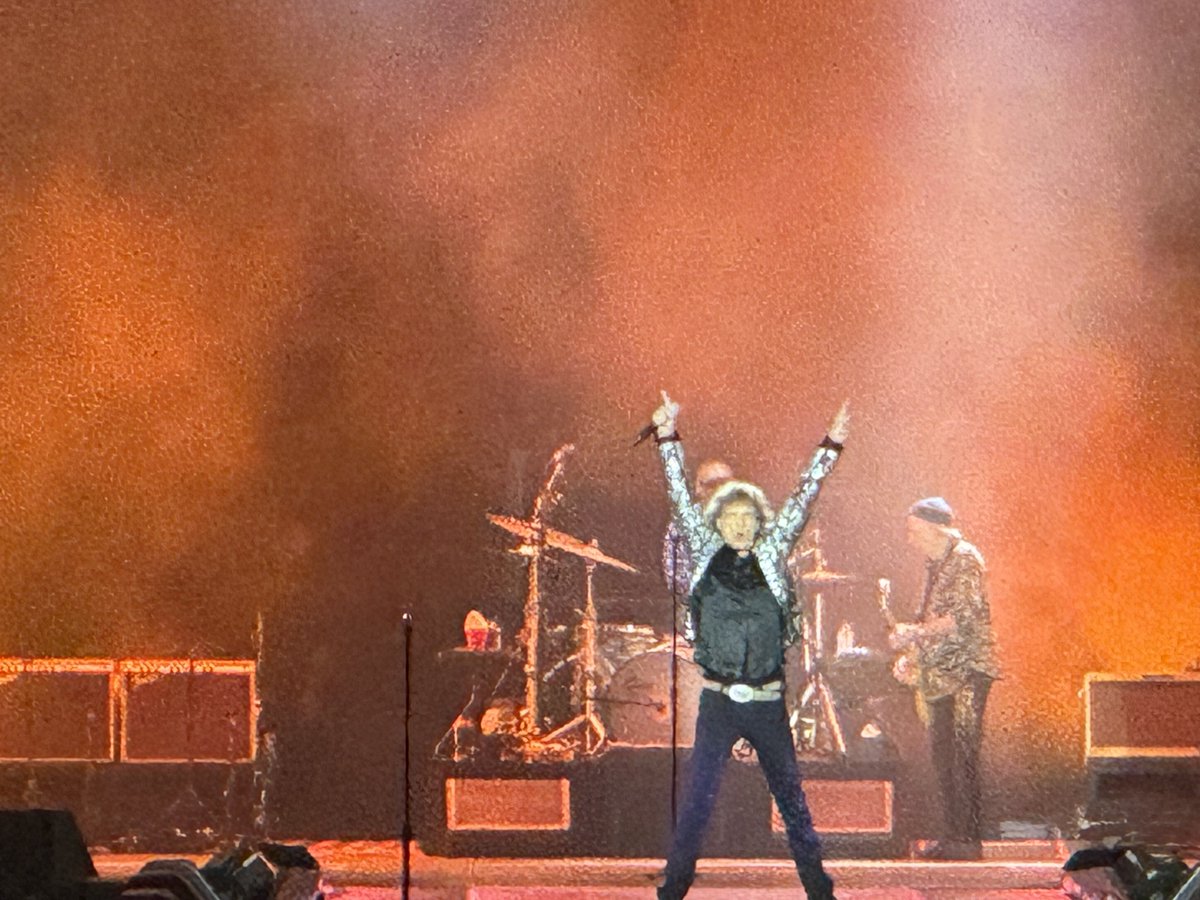 @MickJagger Incredible concert. Thank you