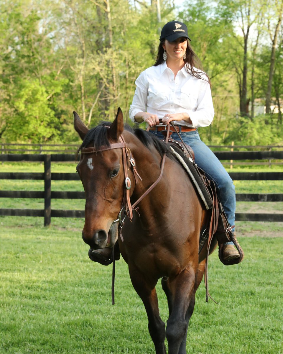 Getting to ride 2009 @KentuckyDerby winner, Mine That Bird, while he stayed at my farm was an experience I will never forget! 🌹🐎 He stayed with us for a week after his residency at the @derbymuseum and immediately fit right into our herd. He was so calm, sweet and incredibly