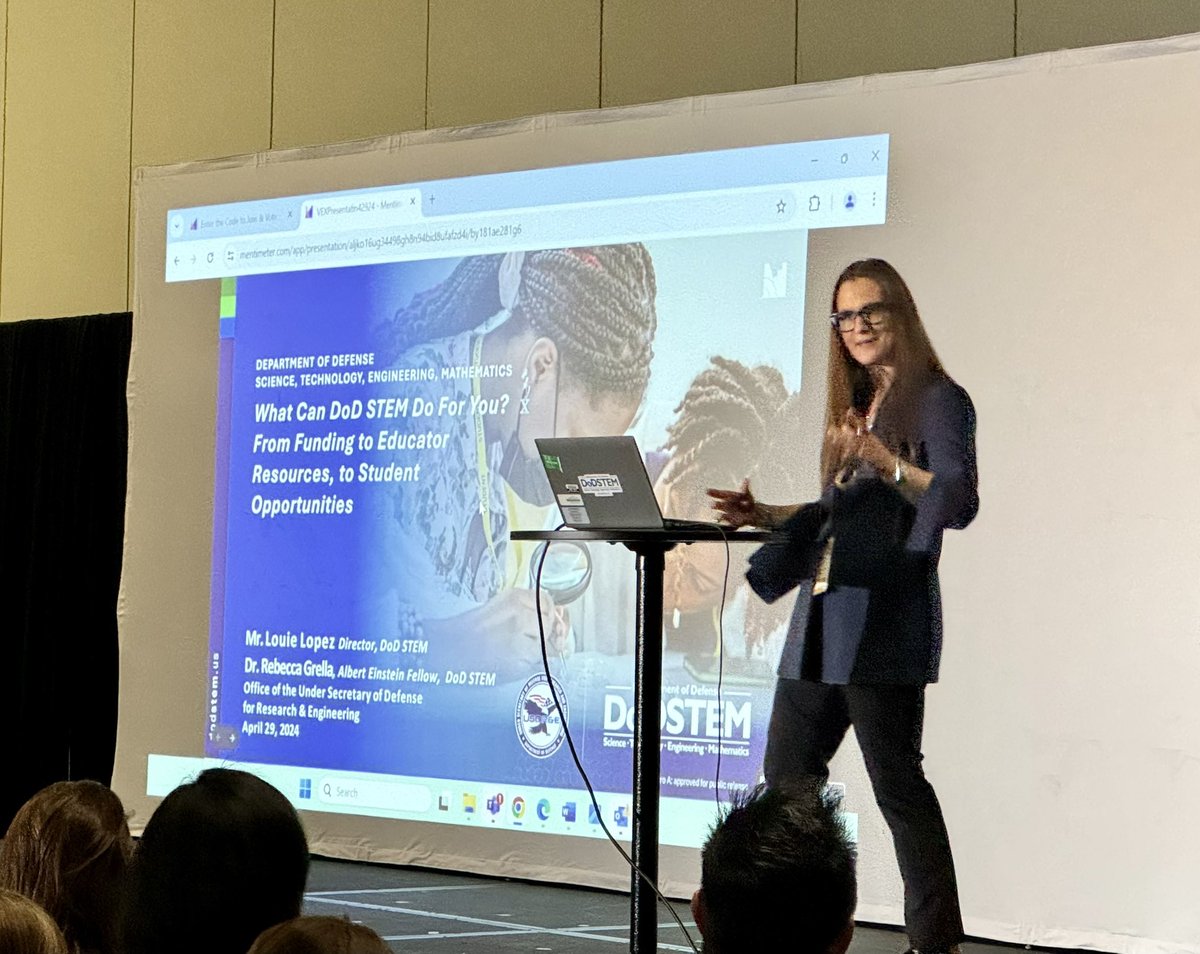 nic_champagne's tweet image. Our opening keynote is underway at the #VEXConference with @rebecca_grella and Louie Lopez sharing with educators how they can accesss #DoDSTEM Resources. 

Peep the poll! It’s a wonderful moment to be able to share these resources with new and experienced educators.