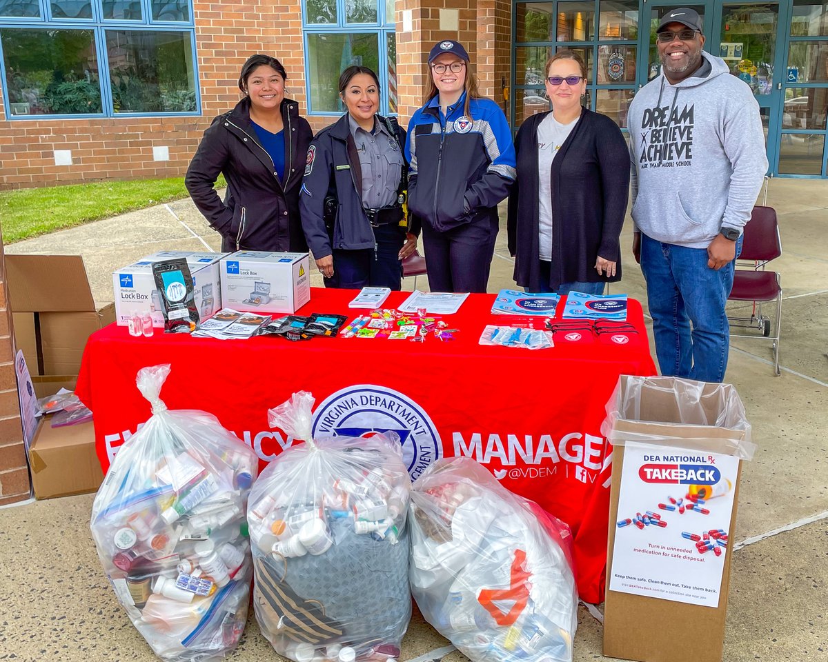 Chilly temperatures and rain didn’t keep people away from safely disposing of unneeded medications during Rx Take Back Day over the weekend. If you couldn’t make it on Saturday, learn about year-round prescription and over the counter medication disposal: bit.ly/2HVKVgC