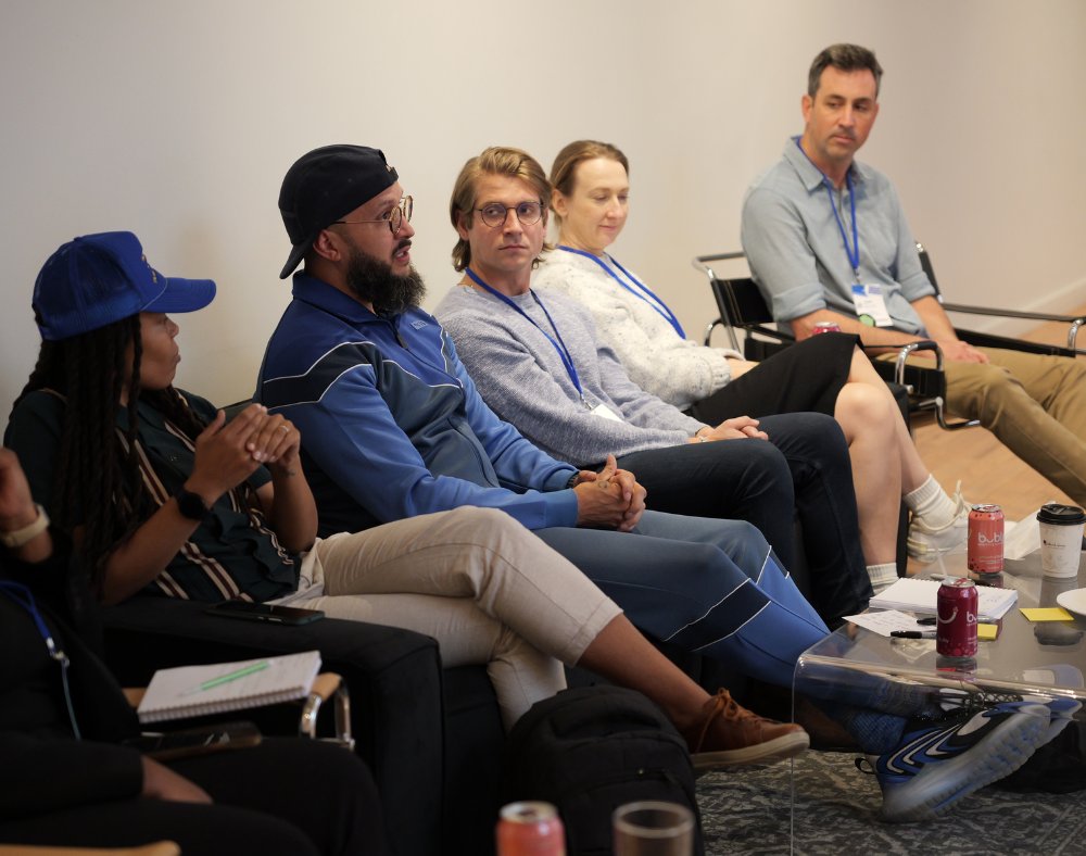 HeadstreamInno's tweet photo. π Our 2024 Headstream Accelerator has officially kicked off! π To meet the brilliant minds driving change, visit: https://t.co/2IGh7Iiw3V
#HeadstreamAccelerator #Innovation #YouthMentalHealth https://t.co/nmdTCKkMSg