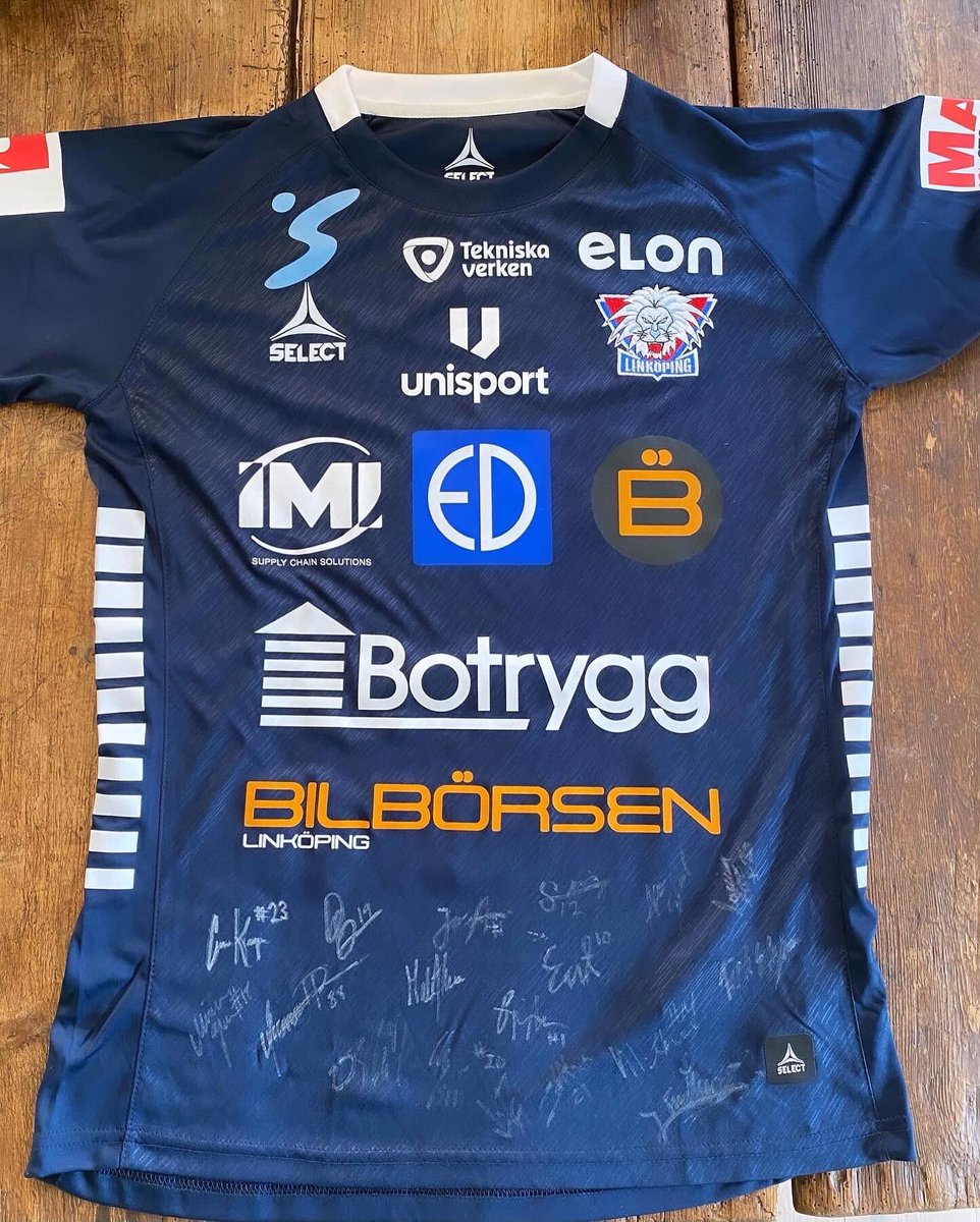 Lotteriet för Linköping FC:s signerade matchtröja gav 3550 kr! Pengar som oavkortat går till Ulla-Carin Lindquists stiftelse för ALS forskning 💙

Vinnare blev Mattias Wrisley! Grattis till dig och tack till alla som köpte lotter och samtidigt bidrog i kampen mot ALS. 🤍